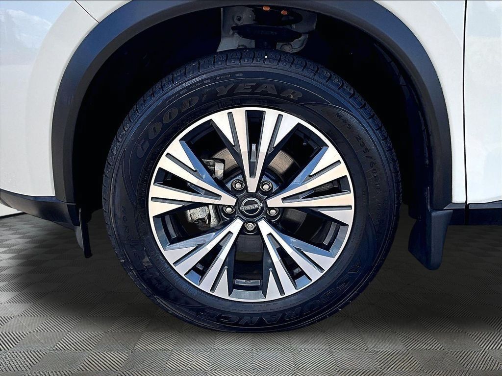 Certified 2023 Nissan Rogue SV AWD/4WD image 7
