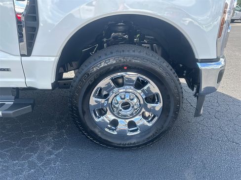 New 2026 Ford F250 Lariat w/ Chrome Package image 11