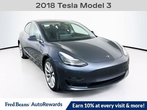 Used 2018 Tesla Model 3 Long Range image 1