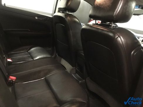 Used 2009 Chevrolet Impala SS w/ Convenience Package image 30