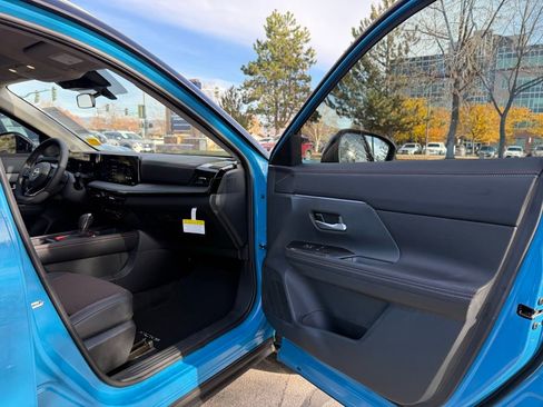 New 2026 Nissan Kicks SR w/ Cold Weather Package image 14