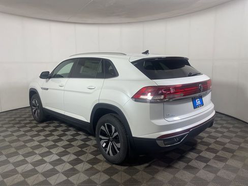 New 2026 Volkswagen Atlas Cross Sport SE image 5