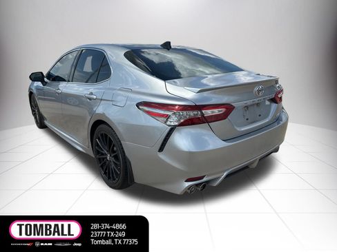 Used 2019 Toyota Camry XSE FWD image 2