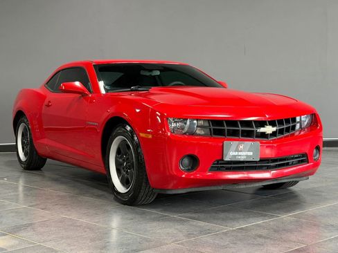 Used 2010 Chevrolet Camaro LS image 3