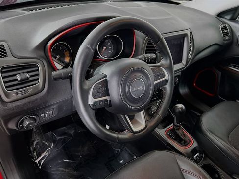 Used 2019 Jeep Compass Trailhawk w/ Cold Weather Group AWD/4WD image 21