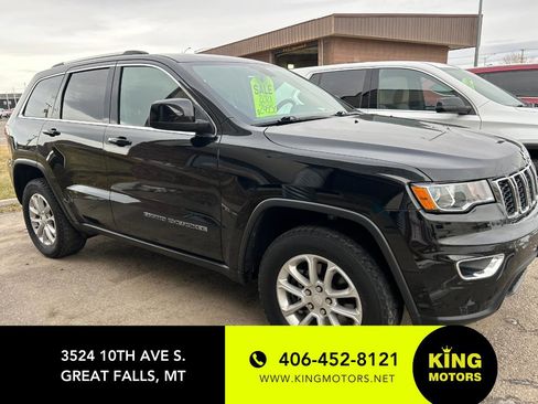 Used 2021 Jeep Grand Cherokee Laredo image 1
