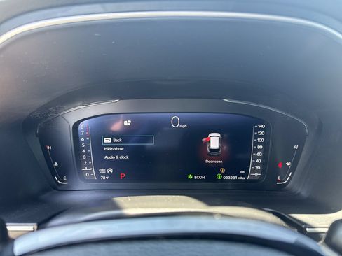 Used 2025 Honda Pilot Black Edition image 12