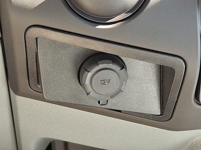 Used 2023 Ford F650 2WD Regular Cab Super Duty image 18