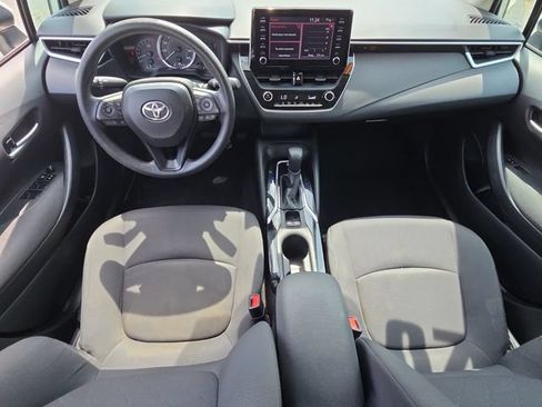 Used 2020 Toyota Corolla LE FWD image 13