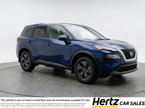 Used 2025 Nissan Rogue SV image 1