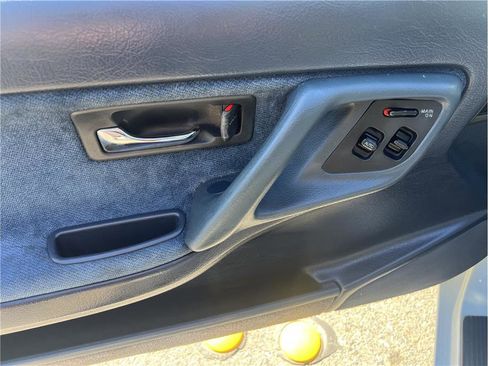 Used 1992 Acura Integra LS FWD image 11