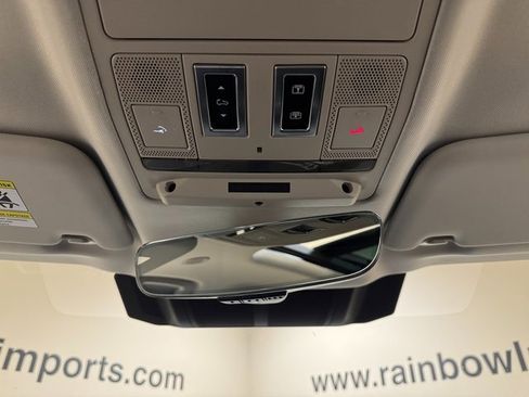 Used 2022 Land Rover Defender 110 SE image 21