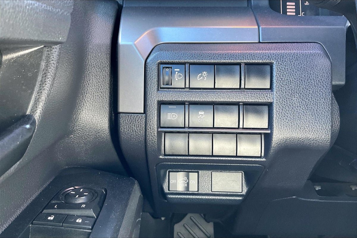 Used 2024 Toyota Tacoma SR5 RWD image 35