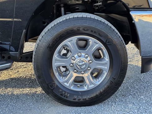 Used 2024 RAM 2500 Big Horn w/ Bed Utility Group image 11