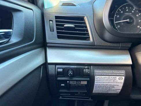 Used 2012 Subaru Outback 2.5i Premium AWD/4WD image 19