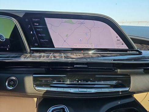 Used 2021 Cadillac Escalade Premium Luxury w/ Driver Assist Tech Package image 25