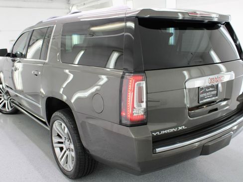 Used 2019 GMC Yukon XL Denali w/ Denali Ultimate Package AWD/4WD image 33
