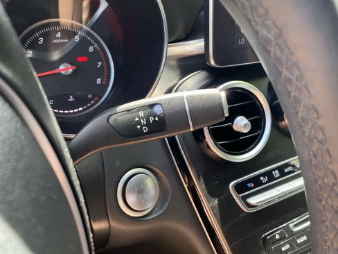 Used 2019 Mercedes-Benz GLC 300 4MATIC image 25