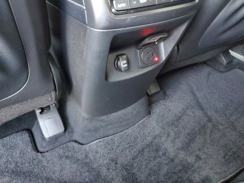 Used 2021 Hyundai Palisade Limited w/ Cargo Package FWD image 13