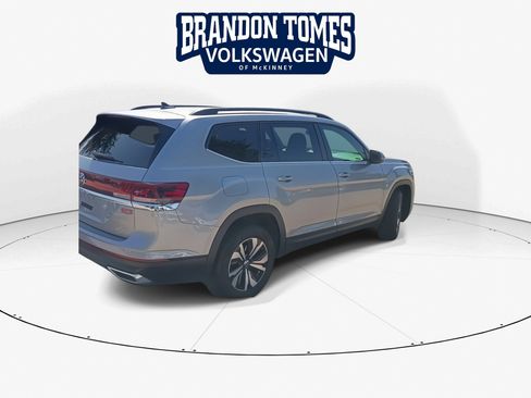 Certified 2026 Volkswagen Atlas SE FWD image 9