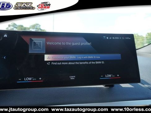 Used 2022 BMW iX xDrive50 w/ Sport Package AWD/4WD image 15