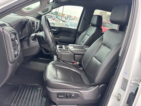 Used 2019 Chevrolet Silverado 1500 LTZ w/ Z71 Off-Road Package AWD/4WD image 15