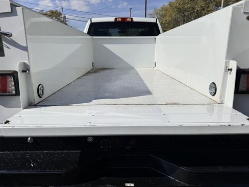 New 2024 RAM 3500 Tradesman w/ Chrome Appearance Group AWD/4WD image 5