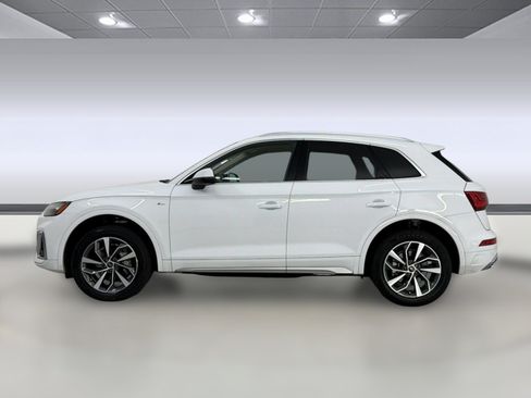 Used 2024 Audi Q5 2.0T Premium AWD/4WD image 2