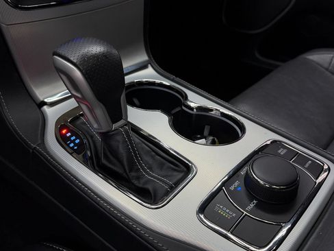 Used 2018 Jeep Grand Cherokee Trackhawk AWD/4WD image 26