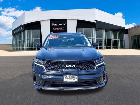 Used 2023 Kia Sorento S w/ Panoramic Sunroof Package FWD image 3