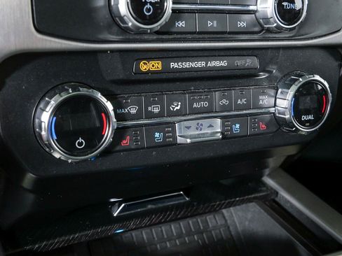 Used 2022 Ford F250 Platinum AWD/4WD image 16