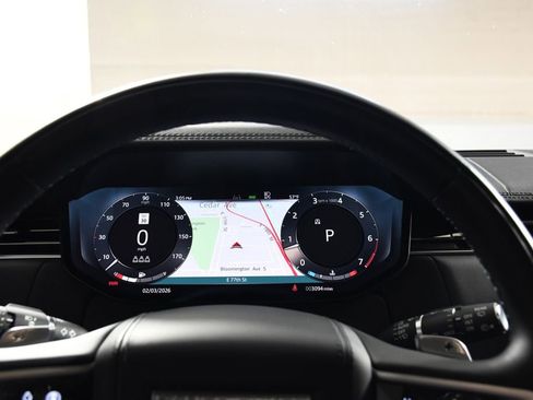 Certified 2025 Land Rover Range Rover SE image 30