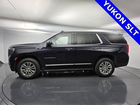 Used 2023 GMC Yukon SLT w/ SLT Premium Package image 7
