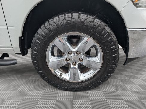 Used 2019 RAM 1500 Big Horn AWD/4WD image 9