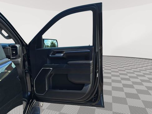 Used 2023 Chevrolet Silverado 1500 RST AWD/4WD image 11