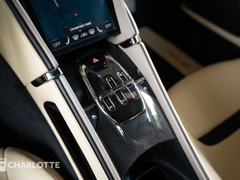 Used 2022 Ferrari Roma RWD image 31