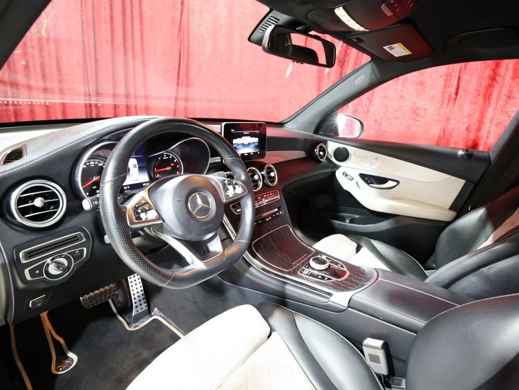Used 2019 Mercedes-Benz GLC 300 image 12