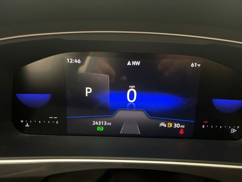 Used 2023 Volkswagen Tiguan SE R-Line image 18