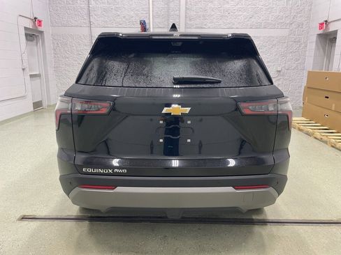 New 2026 Chevrolet Equinox LT w/ Convenience Package II image 4