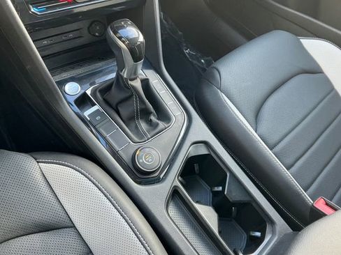 Certified 2025 Volkswagen Taos SEL w/ Black Wheel Plus Package image 17