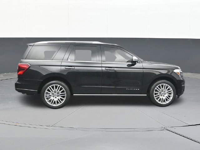 Used 2022 Ford Expedition Platinum AWD/4WD image 16