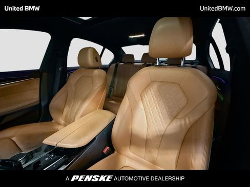 Used 2021 BMW 530i xDrive w/ Convenience Package image 5