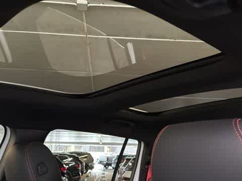 Used 2026 Mercedes-Benz GLB 35 AMG 4MATIC image 26