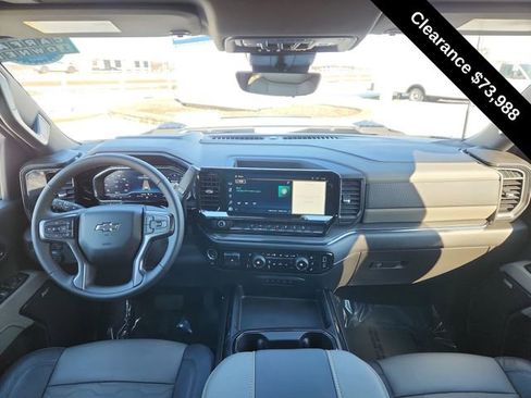 Used 2025 Chevrolet Silverado 2500 ZR2 w/ Technology Package image 32