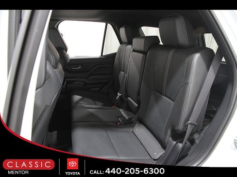 Certified 2025 Toyota 4Runner Limited AWD/4WD image 21