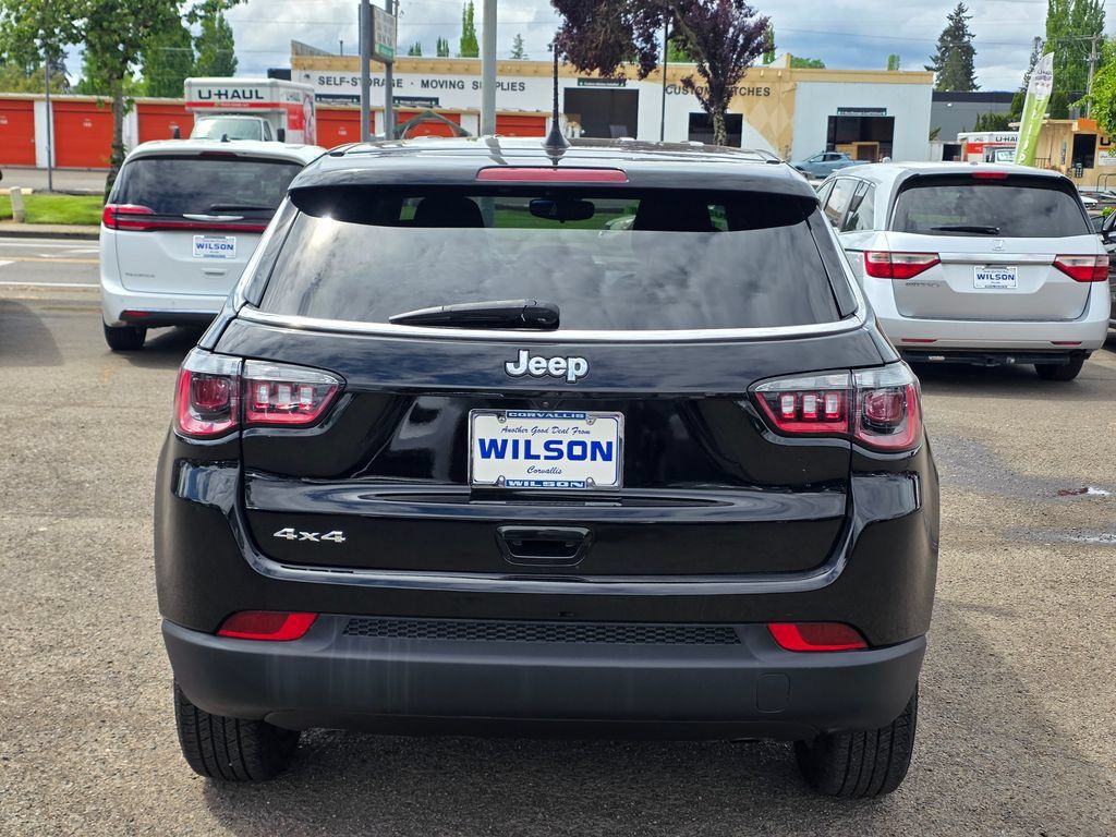 Used 2024 Jeep Compass Sport AWD/4WD image 7