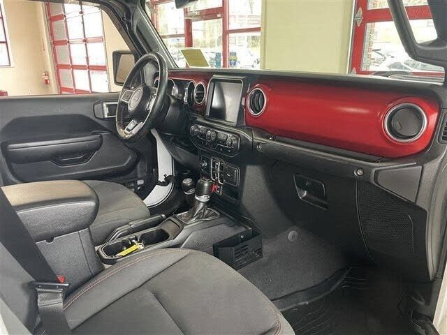 Used 2020 Jeep Gladiator Rubicon w/ Dual Top Group AWD/4WD image 26