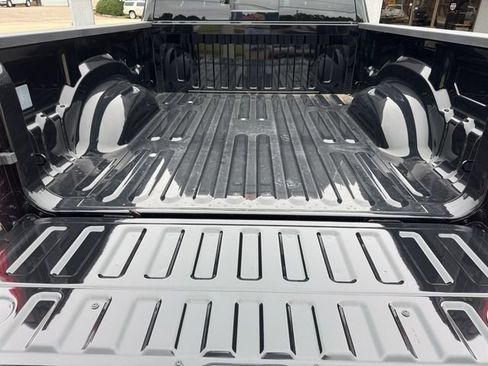 Used 2025 RAM 1500 Big Horn AWD/4WD image 17