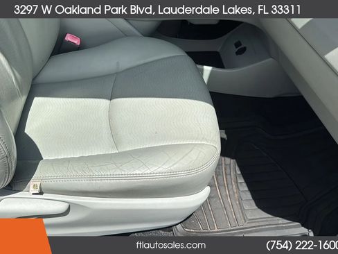 Used 2013 Toyota Prius Two FWD image 38