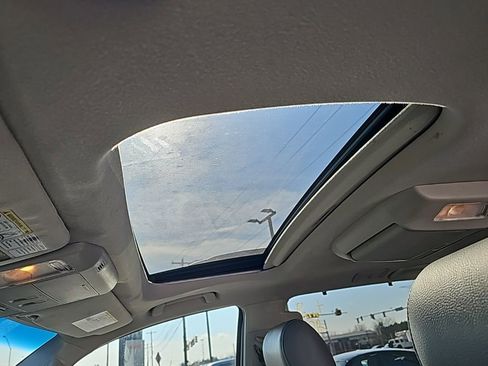 Used 2014 Toyota Sequoia Platinum image 9